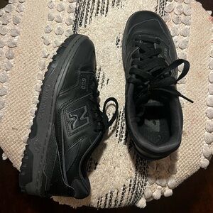 550 all black new balances still great condition just need a little cleaning